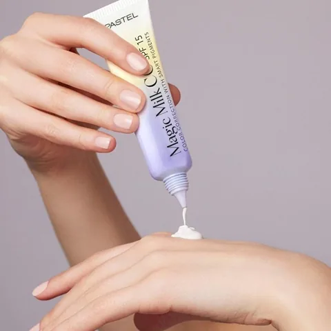 Пастель Макияж в Уходе Магическое Молоко cc Spf 15 - Выравниватель Тона Кожи Spf 15 cc Крем 51 Средний Глубокий