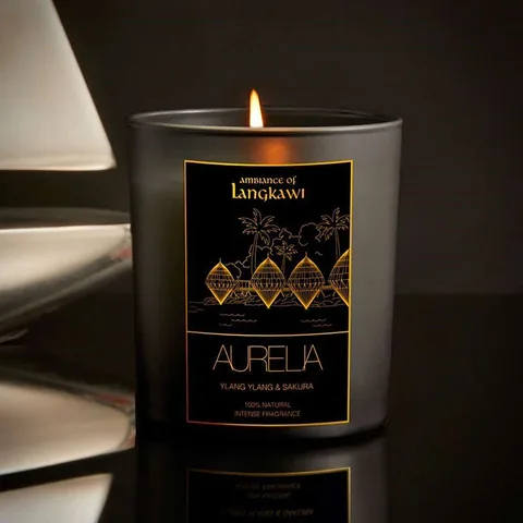 Aurelia Geneve Ylang Ylang &amp; Sakura Blossom Candle 180g