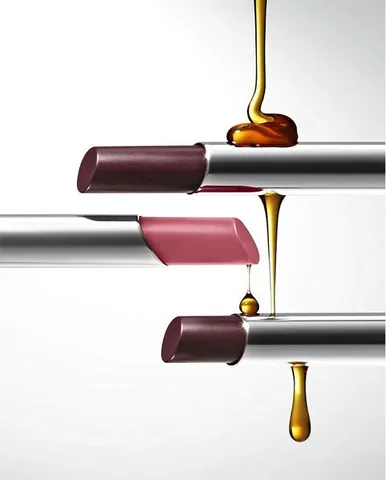Подчеркните естественную красоту губ с Clinique Almost Lipst