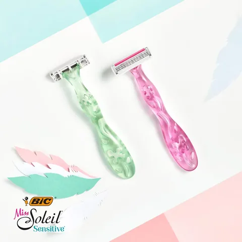 Бритва женская Bic Miss Soleil Sensitive 3 лезвия 3 штуки