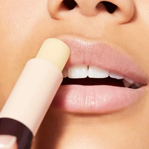 Erleben Sie weiche Lippen: Nuxe Rêve de Miel Lippenpflegesti
