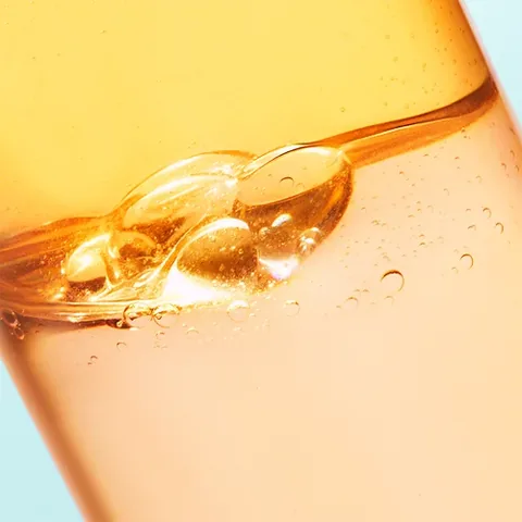 Защитите и увлажните волосы с Nuxe Sun Oil