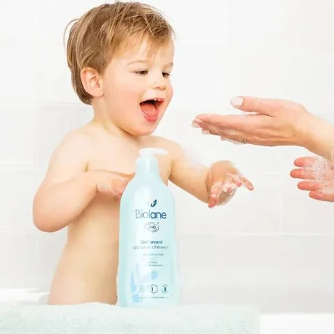Biolane Organic Hair and Body Shampoo 500 ml