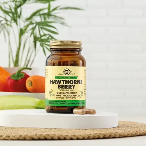 اختر النقاء: Solgar Hawthorne Berry 100 كبسولة نباتية