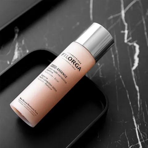 Увлажните и придайте сияние: Filorga NCEF Essence Supreme