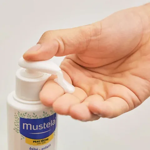 Mustela Cold Cream Containing Nourishing Cleansing Gel 300ml