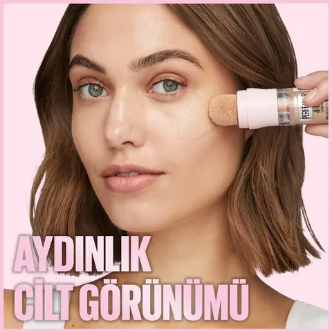 Maybelline New York Instant Perfector Glow 4-in-1 Foundation 01 Light 20 ml