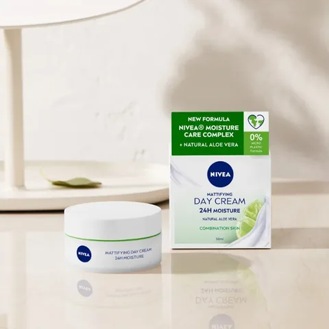 Nivea Mattifying 24-Hour Moisturizing Day Cream 50 ml