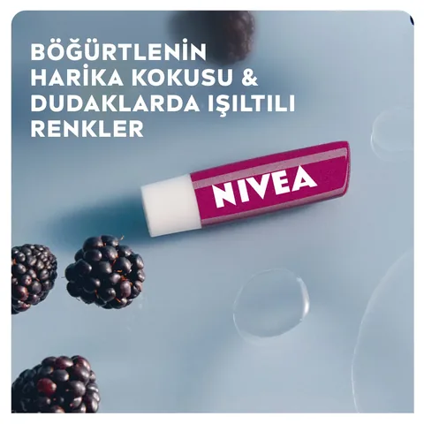احصلي على شفاه ناعمة ومرطبة بلون التوت الخفيف من Nivea