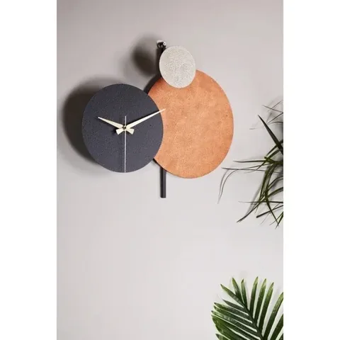 Muyika Handgefertigte Metall Wanduhr 48x44 cm