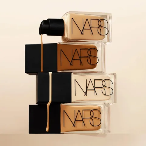 NARS كريم اساس لايت ريفلاشنج ميديام 1بنجاب من نارس 30 مل