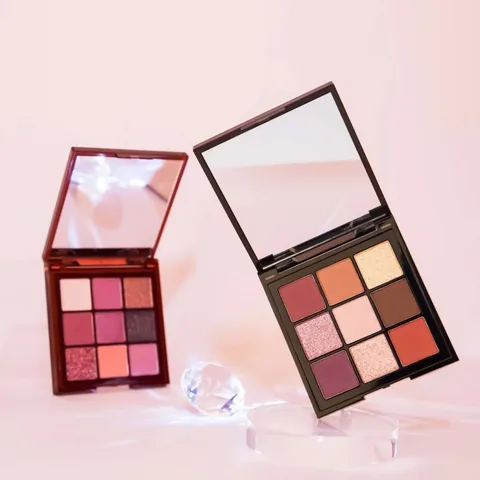9-Color Eyeshadow Palette E04 - By Polver