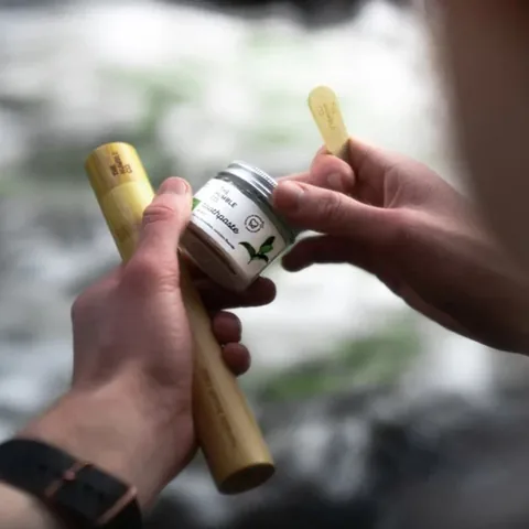 Humble Brush معجون أسنان بنكهة الفراولة من ذا هامبل كو، عبوة 50 مل