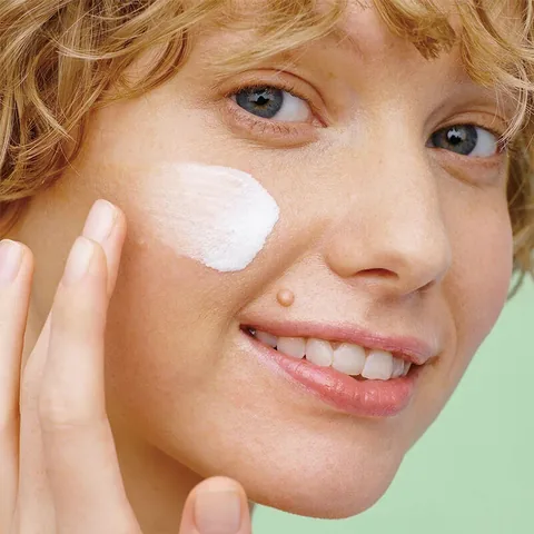 Shiseido مرطب شيسيدو واسو شيكوليمي للتحكم في اللون خالي من الزيوت 50 مل