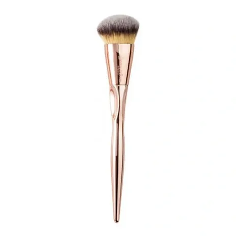 Nascita Bronzy Glow Konturpinsel für makellose Wangen