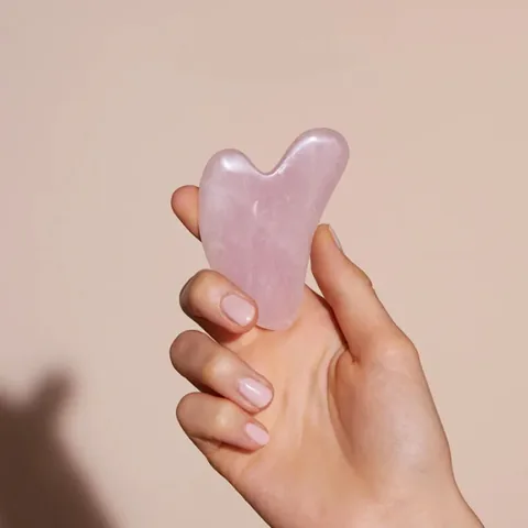 Pelcare Rosenquarz Herz Gua Sha Werkzeug für strahlende Haut