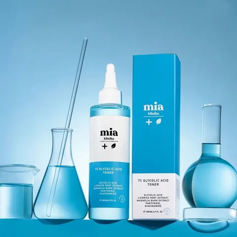 Mia Clinica 7% Glykolsäure reinigendes und straffendes Gesichtswasser - 200 ml