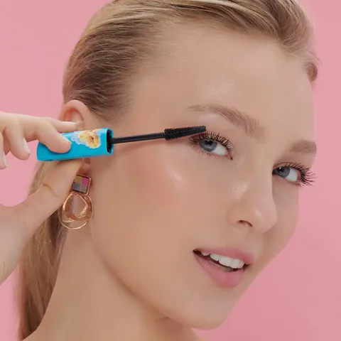 Show By Pastel Show Your Look 24 h Long Lasting Volume Mascara Secret Garden