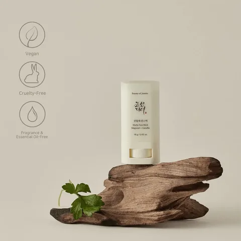 واقي شمس مات من بيوتي أوف جوسون بمكونات الشيح والكاميليا SPF 50 18 جرام Beauty of Joseon