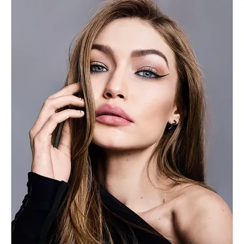 Maybelline محدد عيون مايبيلين نيويورك هايبر بريسايز أول داي 701 مطفي أونيكس