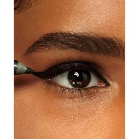 Définissez votre regard : Crayon Gel Yeux Tattoo Liner 36H
