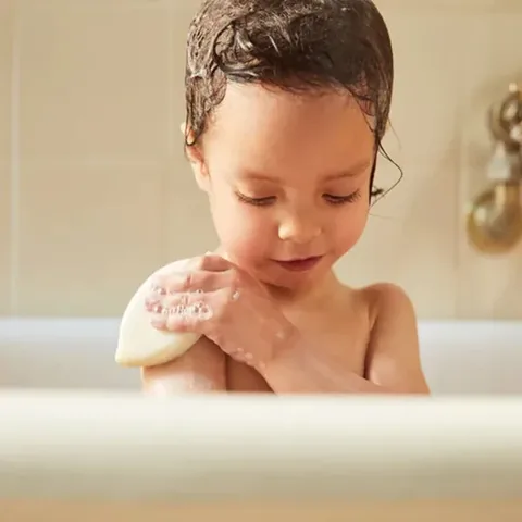 Obtenez une peau et des cheveux doux avec Mustela Pain Lavan
