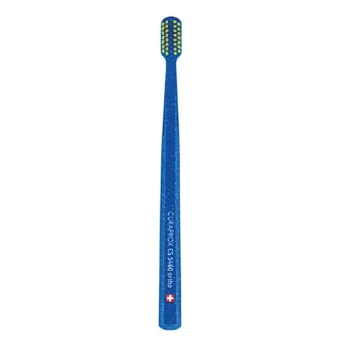 Obtenez un nettoyage doux et efficace avec Curaprox Ortho
