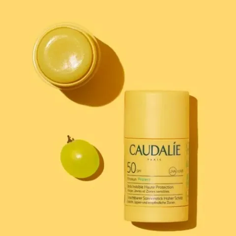 Protégez votre peau: Stick Solaire Invisible Caudalie SPF50+