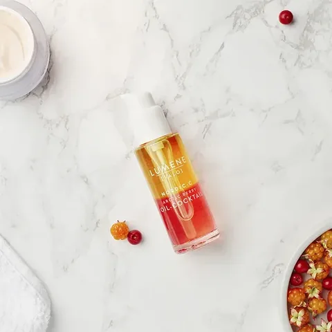 Révélez l'Éclat: Cocktail Multivitaminé Lumene Nordic-C