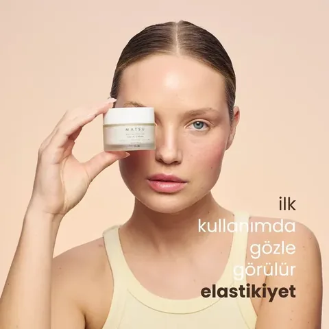 Rajeunissez votre peau avec la Crème Peptidique Marine Matsu