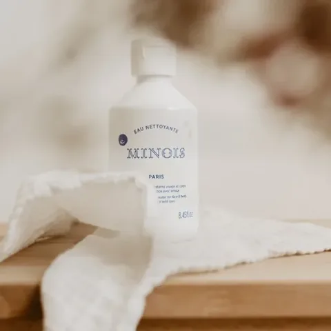 Minois Paris Nemlendirici Temizleme Suyu 250 ml