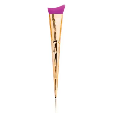 Sculptez vos traits avec le Pinceau Contour Nascita Stiletto