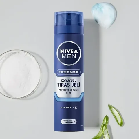 Profitez d'un rasage doux et protégé avec Nivea Men Gel