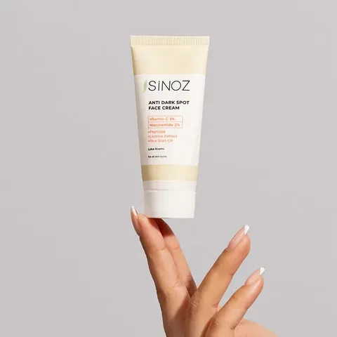 Révélez un teint unifié et éclatant avec Sinoz Anti-Taches