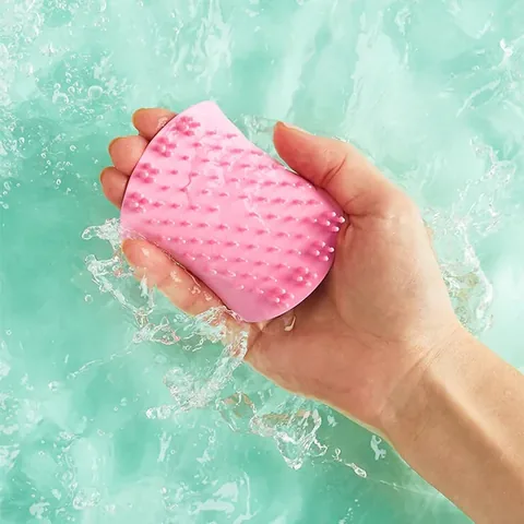 Revitalisez votre cuir chevelu avec Tangle Teezer Rose