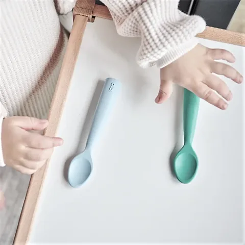 OiOi ملعقة أطفال أويوي نام نام المعدنية الزرقاء