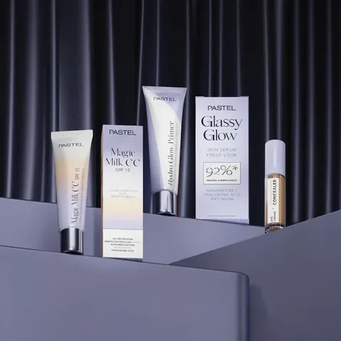 Pastel Makeup To Skincare Glassy Glow Skin Serum