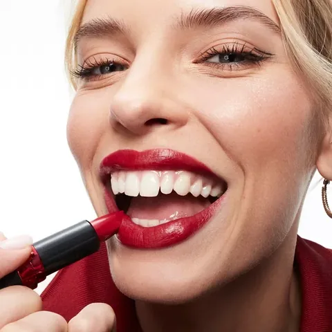 Avon Ultra Creamy Lipstick Universal Nude