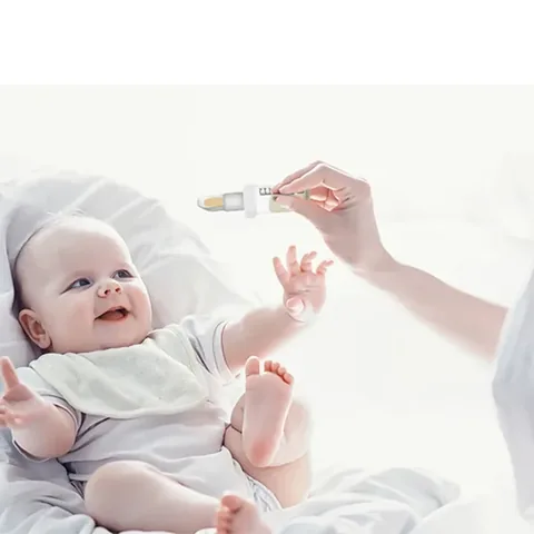 ملعقة حليب الأم من بيبي جيم مصنوعة من TPU الناعم Babyjem