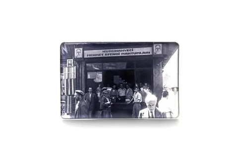 Kurukahveci Mehmet Efendi Retro Magnet 'Schaufenster'