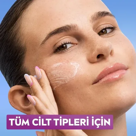 Nivea Skin Glow Face Cleansing Gel Instant Brightening 150 ml