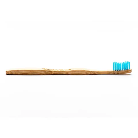 Humble Brush فرشاة أسنان همبل براش الطبيعية الناعمة للبالغين أزرق