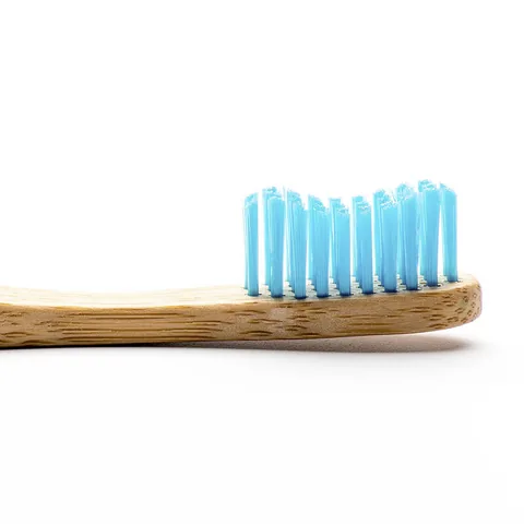 Humble Brush فرشاة أسنان همبل براش الطبيعية الناعمة للبالغين أزرق